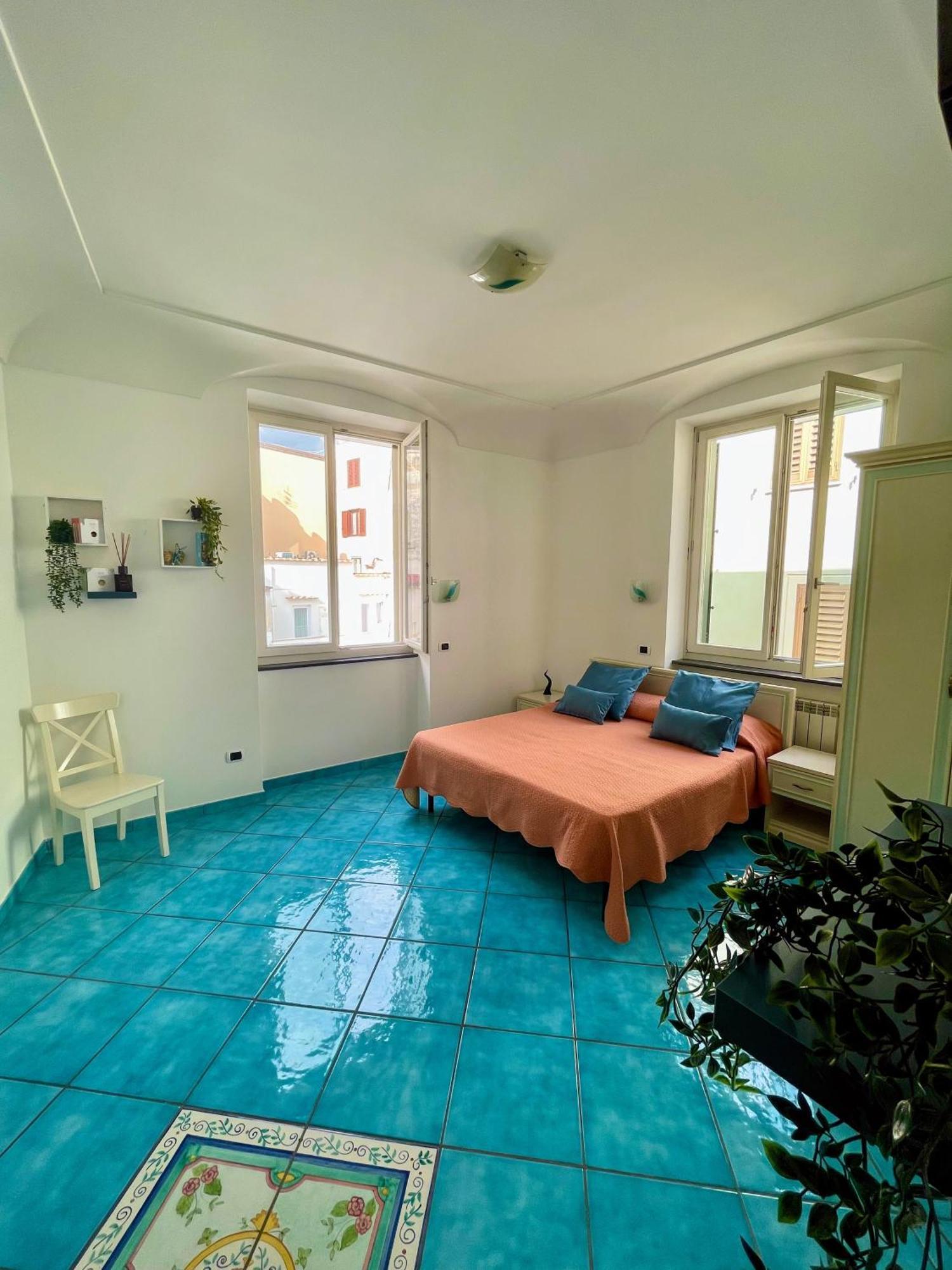 Putechella'S Apartments ไมยอรี ภายนอก รูปภาพ